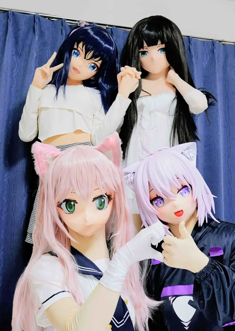左上からOsumi Akari、えてのわさん、メビガラスさん、レキさん。なまむぎさん（ https://d.kg-misskey.net/@nmmg ）撮影。2025/07/26 なまむぎハウスオフにて。